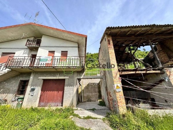 casa indipendente in vendita a Valdobbiadene