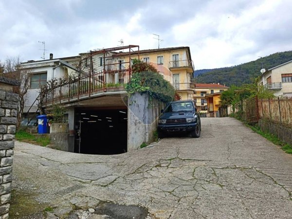 casa indipendente in vendita a Valdobbiadene