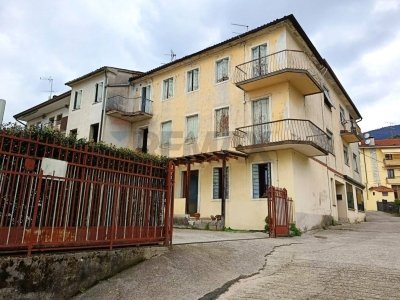 casa indipendente in vendita a Valdobbiadene