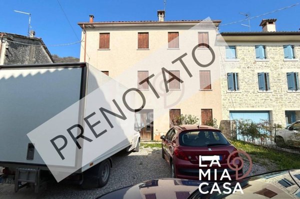 casa indipendente in vendita a Valdobbiadene in zona Guia