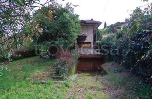 casa indipendente in vendita a Valdobbiadene