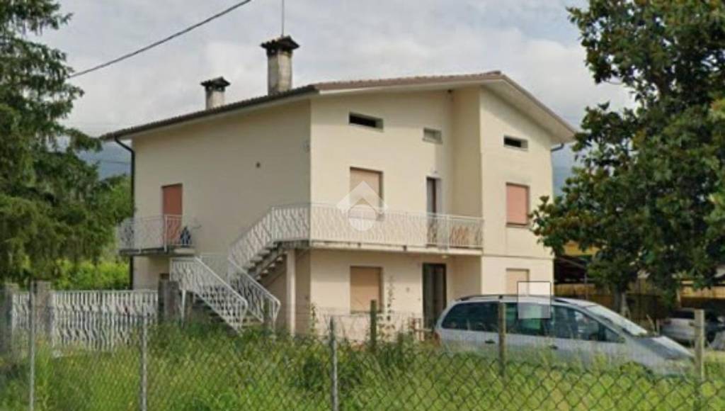 casa indipendente in vendita a Valdobbiadene in zona San Giovanni