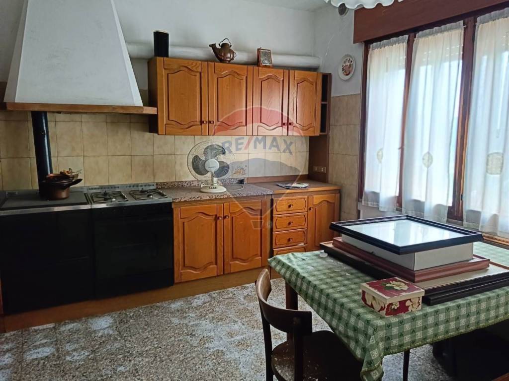 appartamento in vendita a Valdobbiadene in zona Santo Stefano