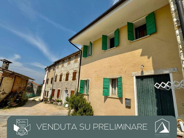 casa indipendente in vendita a Valdobbiadene in zona Santo Stefano