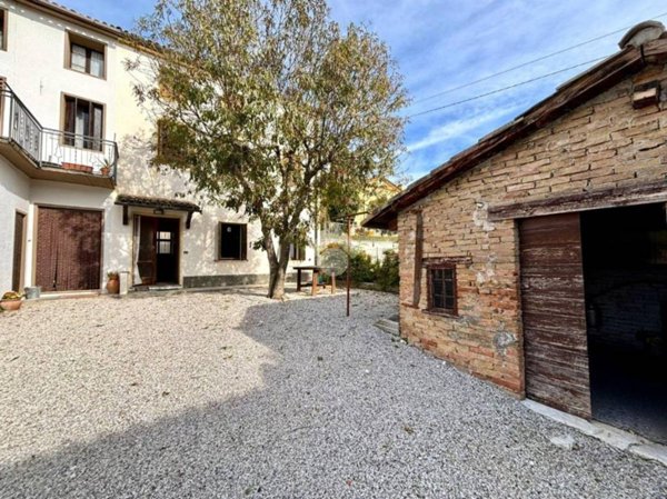 casa indipendente in vendita a Valdobbiadene in zona San Vito