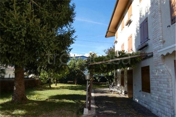 casa indipendente in vendita a Valdobbiadene