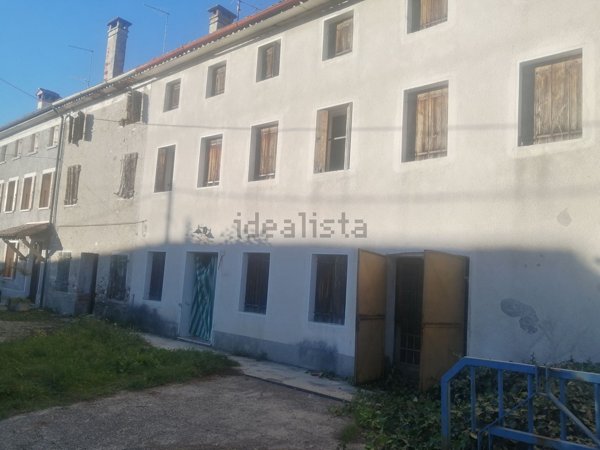 casale in vendita a Valdobbiadene in zona San Giovanni