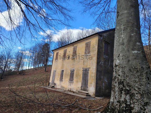 casale in vendita a Valdobbiadene