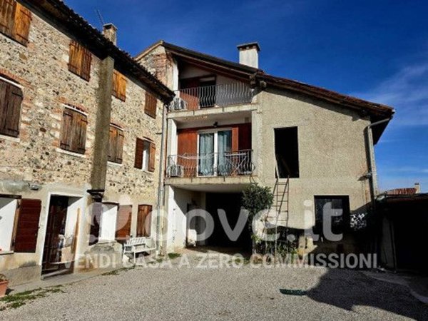 casa indipendente in vendita a Valdobbiadene in zona Bigolino