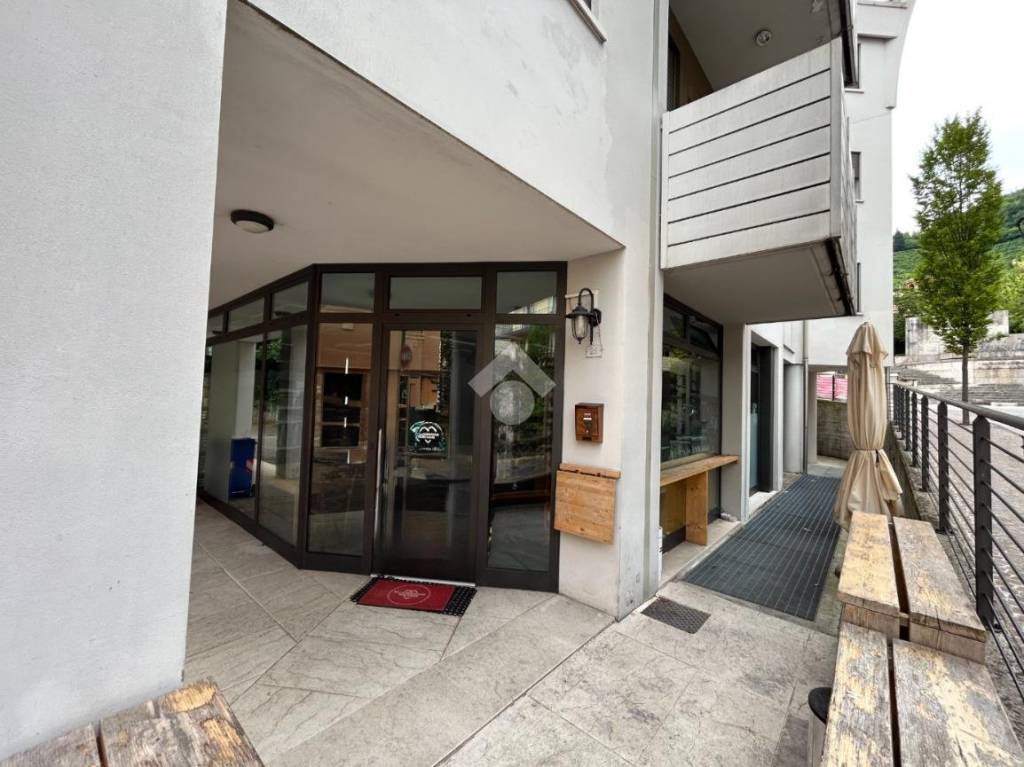 negozio in vendita a Valdobbiadene