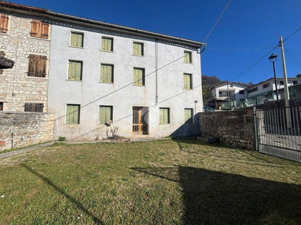 casa indipendente in vendita a Valdobbiadene
