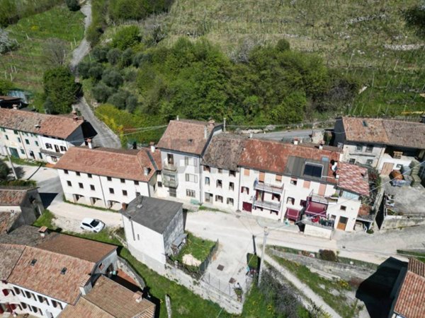 casa indipendente in vendita a Valdobbiadene in zona Santo Stefano
