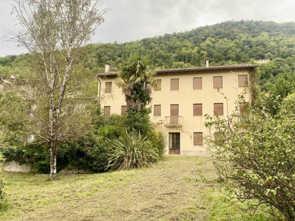 casa indipendente in vendita a Valdobbiadene