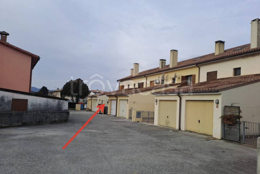 casa indipendente in vendita a Valdobbiadene in zona Bigolino