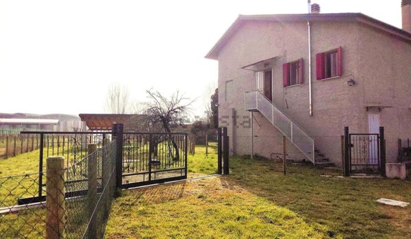 casa indipendente in vendita a Valdobbiadene in zona San Giovanni