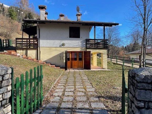 casa indipendente in vendita a Valdobbiadene in zona Santo Stefano