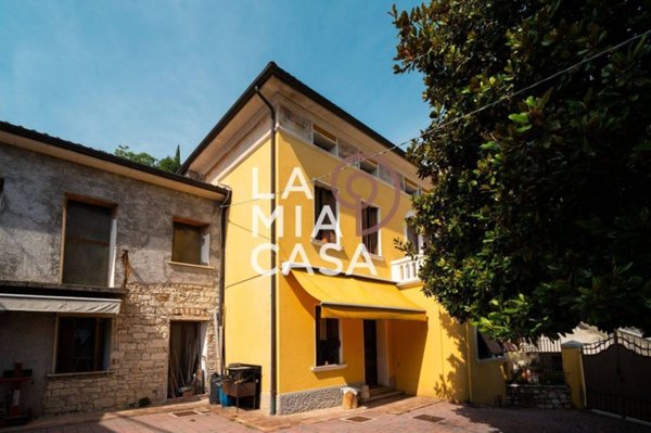 casa indipendente in vendita a Valdobbiadene in zona San Vito