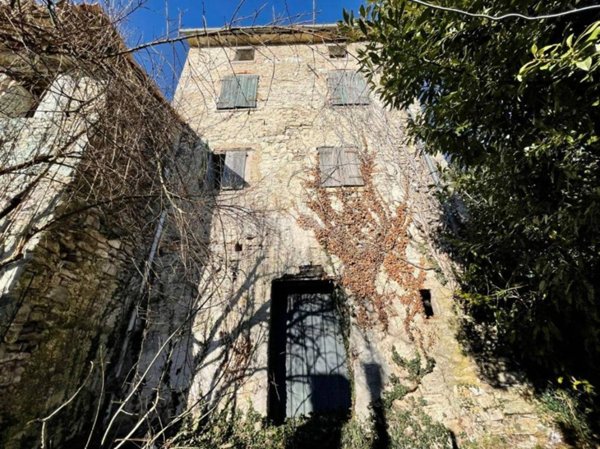 casa indipendente in vendita a Valdobbiadene in zona Guia