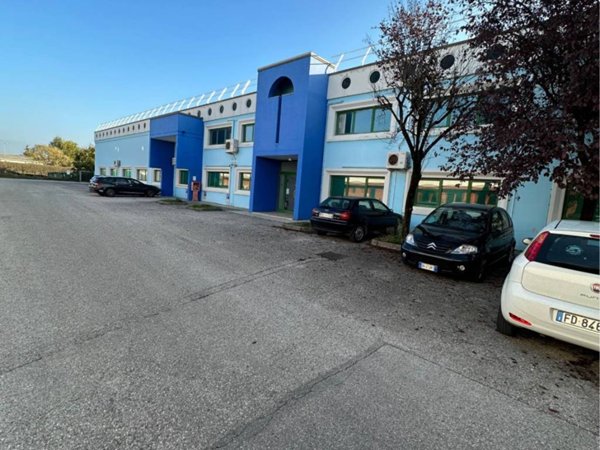 capannone in vendita a Vazzola
