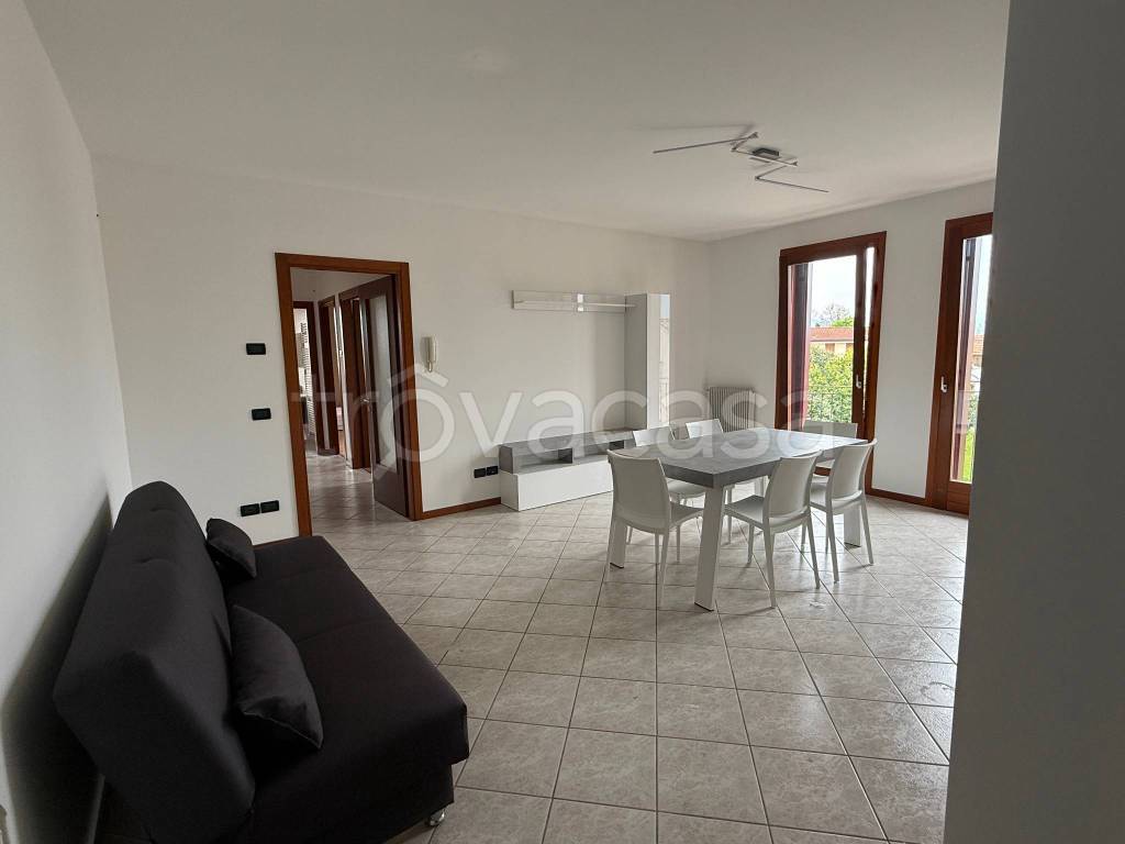 appartamento in vendita a Vazzola in zona Visnà