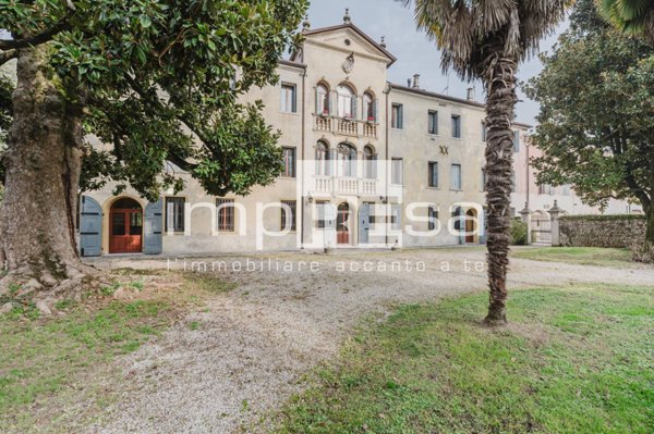 negozio in vendita a Vazzola in zona Tezze
