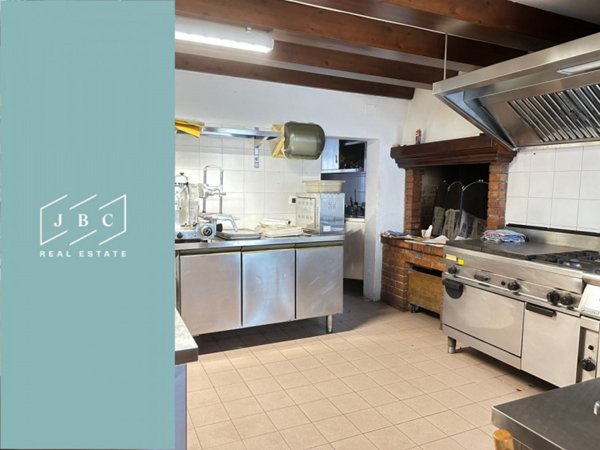 casale in vendita a Vazzola in zona Tezze