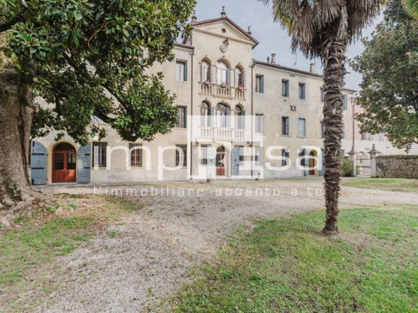 villa in vendita a Vazzola in zona Tezze