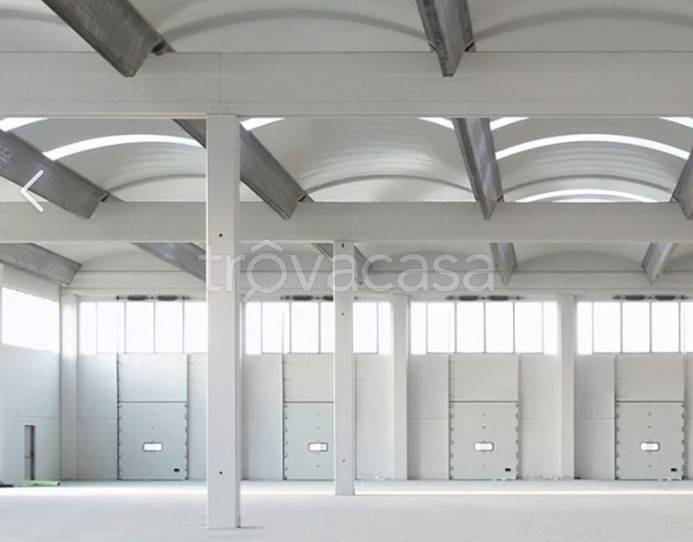 locale commerciale in vendita a Vazzola in zona Tezze