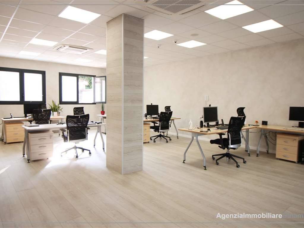 negozio in vendita a Vazzola