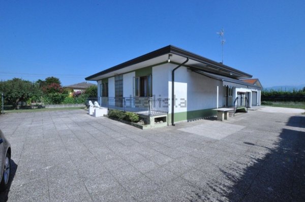 casa indipendente in vendita a Vazzola