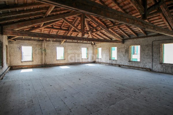 casa indipendente in vendita a Vazzola in zona Visnà