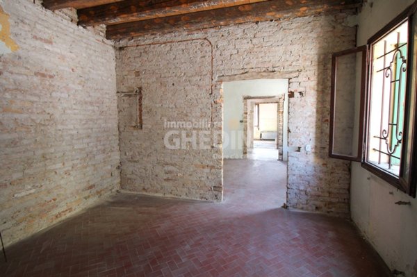 casa indipendente in vendita a Vazzola in zona Visnà