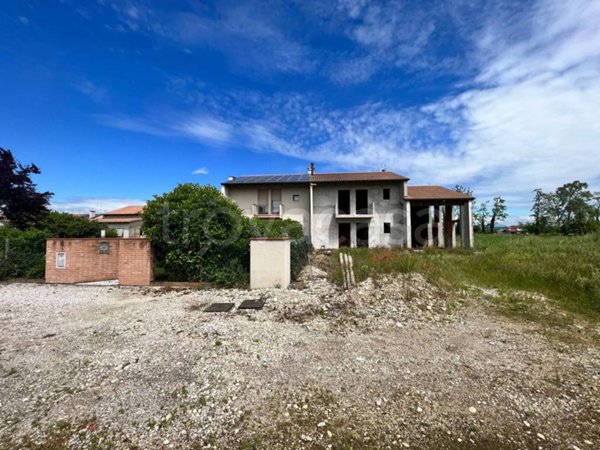 casa indipendente in vendita a Vedelago