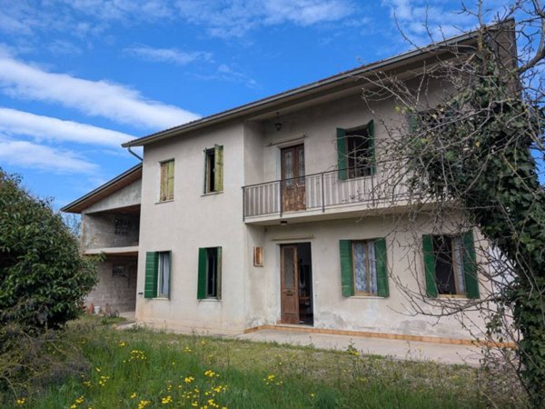 casa indipendente in vendita a Vedelago in zona Casacorba