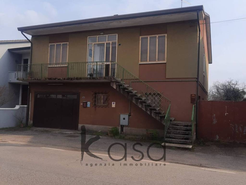 casa indipendente in vendita a Vedelago in zona Fossalunga