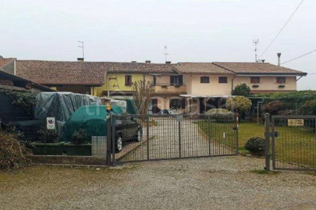 appartamento in vendita a Vedelago in zona Albaredo