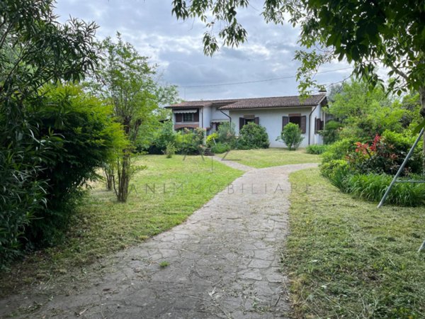 casa indipendente in vendita a Vedelago in zona Albaredo