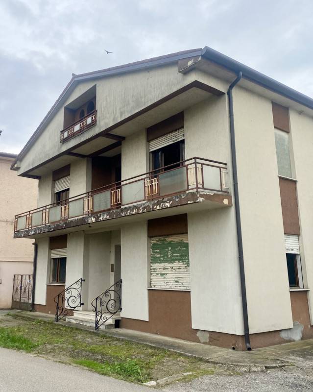 casa indipendente in vendita a Vedelago in zona Fossalunga