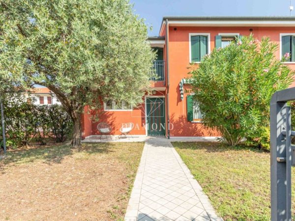 appartamento in vendita a Vedelago in zona Fanzolo