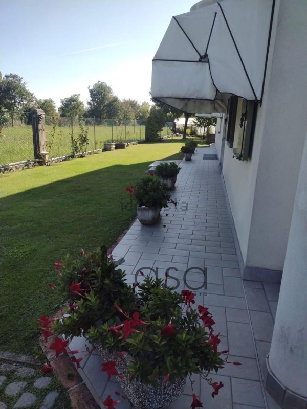 casa indipendente in vendita a Vedelago in zona Fanzolo
