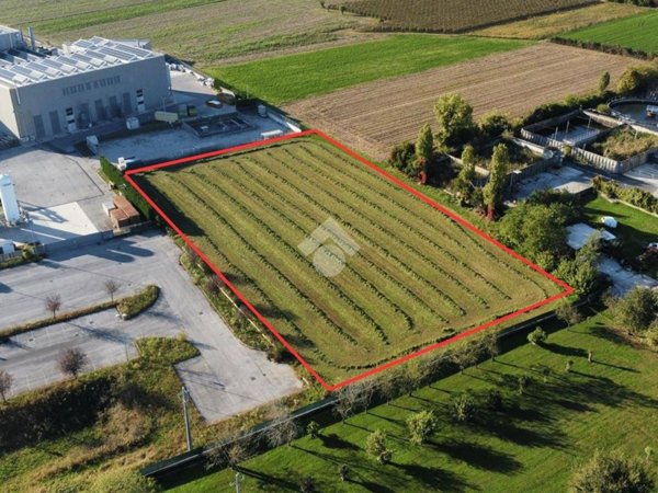 terreno edificabile in vendita a Vedelago