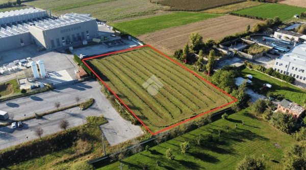 terreno edificabile in vendita a Vedelago