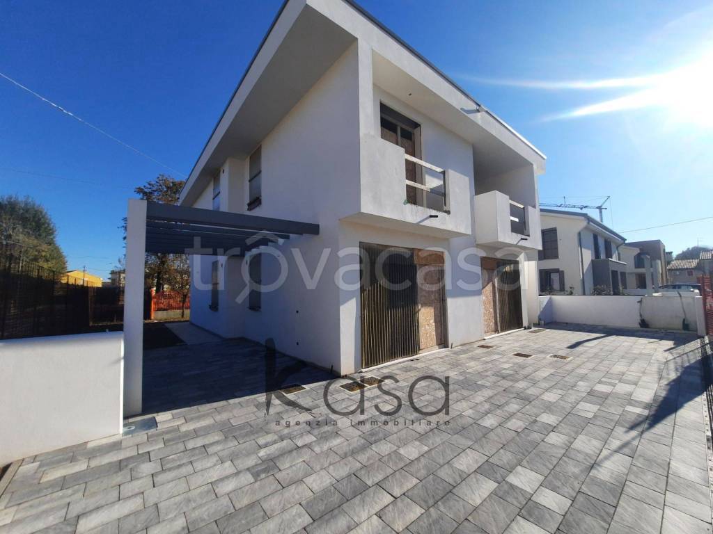 casa indipendente in vendita a Vedelago in zona Albaredo