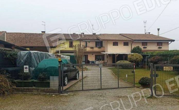 casa indipendente in vendita a Vedelago in zona Albaredo