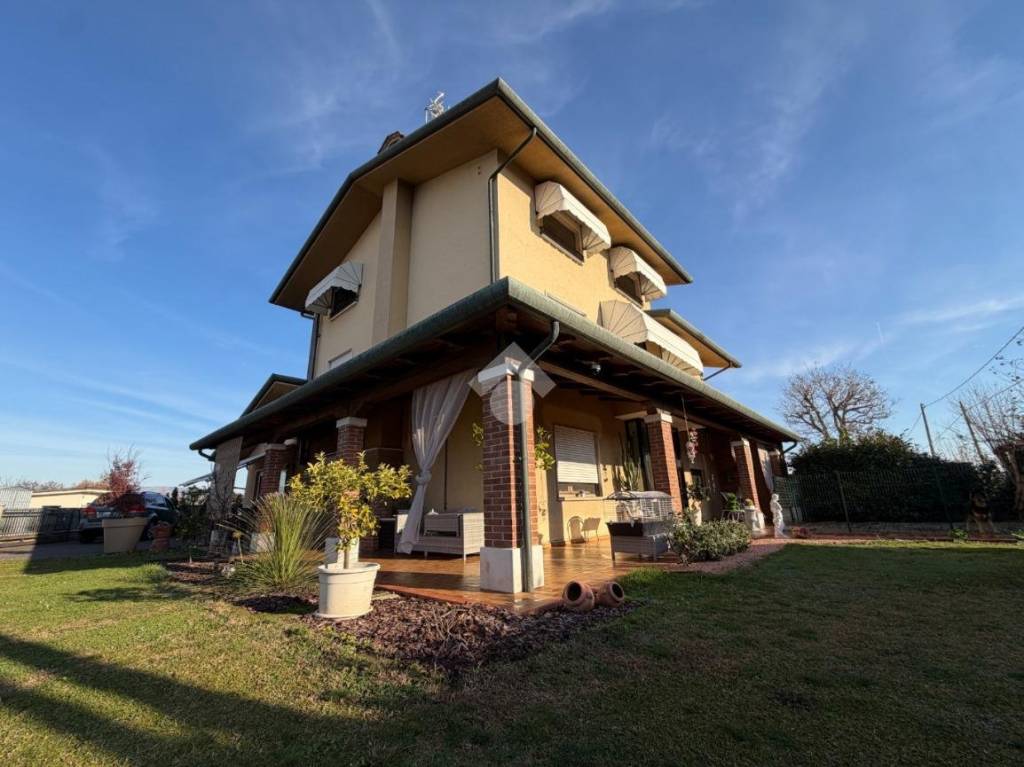 casa indipendente in vendita a Vedelago