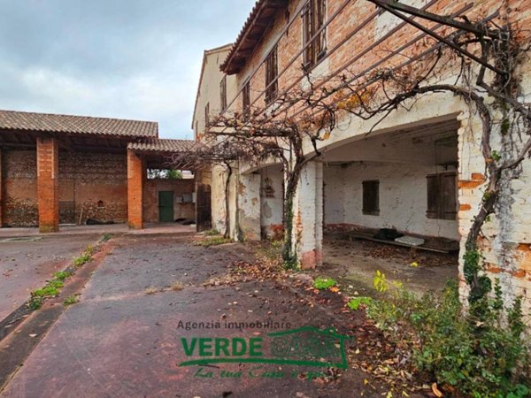 casale in vendita a Vedelago in zona Fanzolo