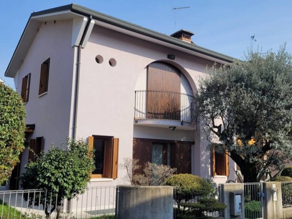 casa indipendente in vendita a Vedelago