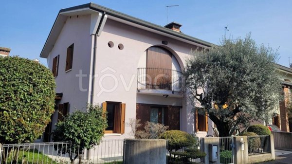 casa indipendente in vendita a Vedelago
