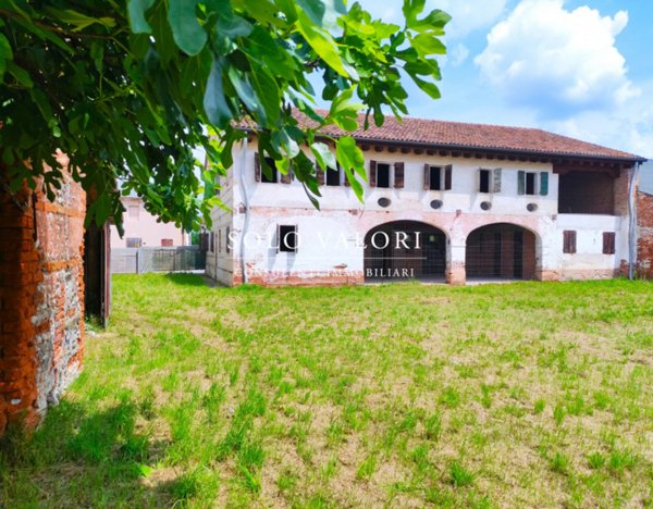 casale in vendita a Vedelago in zona Fanzolo