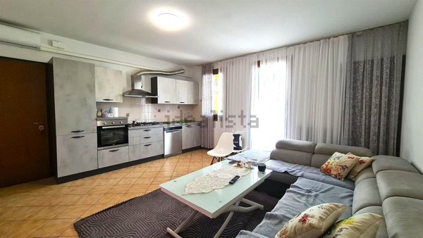 appartamento in vendita a Vedelago in zona Fossalunga